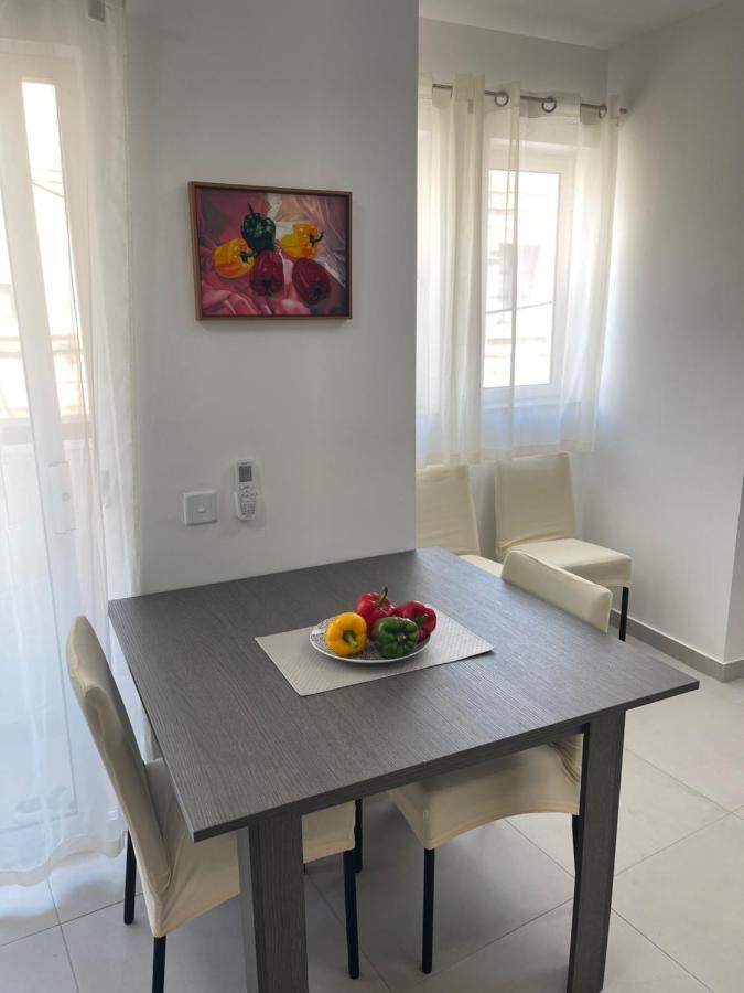 New & Comfortable 7Sun Apartments Near Sandy Beach Σεντ Πόλς Μπέι Εξωτερικό φωτογραφία